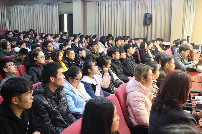 太湖学院师生聆听5位女企业家创业故事