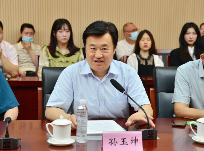 best365举行高等学历继续教育校外教学点授牌仪式暨2022 年招生启动会3.jpg