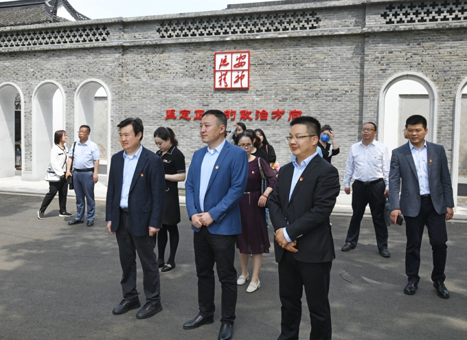 best365英国在线体育官网党委理论学习中心组赴延安精神无锡学习天地开展现场学习3.jpg