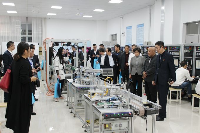 全国民办学校党建研讨会暨“不忘初心 牢记使命”主题教育活动在best365召开24.jpg