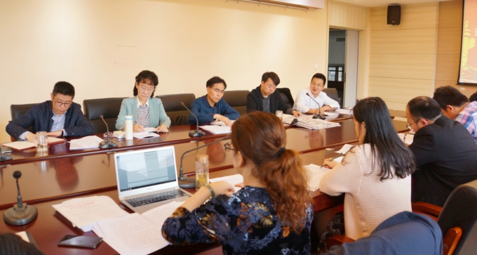 学校举行党委中心组学习会暨党建思政特色凝练研讨会5.JPG