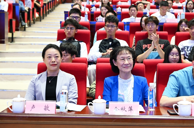 “扩大朋友圈 推进一体化”六城市加盟暨合作项目签约仪式在best365英国在线体育官网举行6.jpg