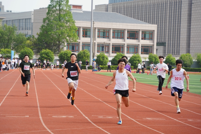 best3652023年春季田径运动会隆重举行26.jpg