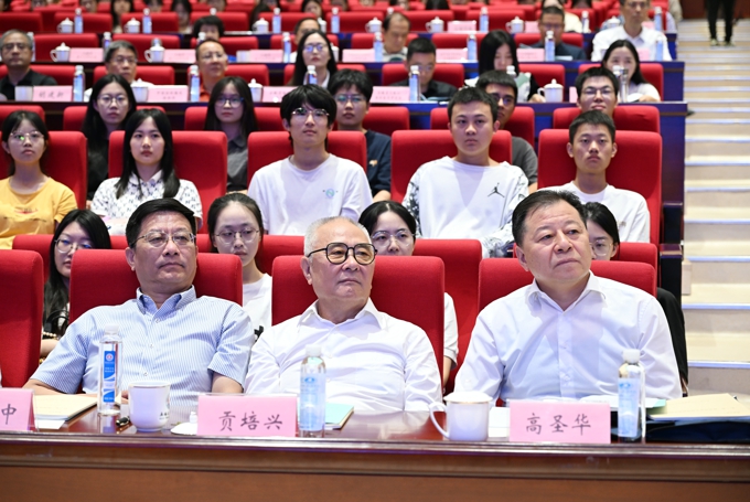 “扩大朋友圈 推进一体化”六城市加盟暨合作项目签约仪式在best365英国在线体育官网举行5.jpg